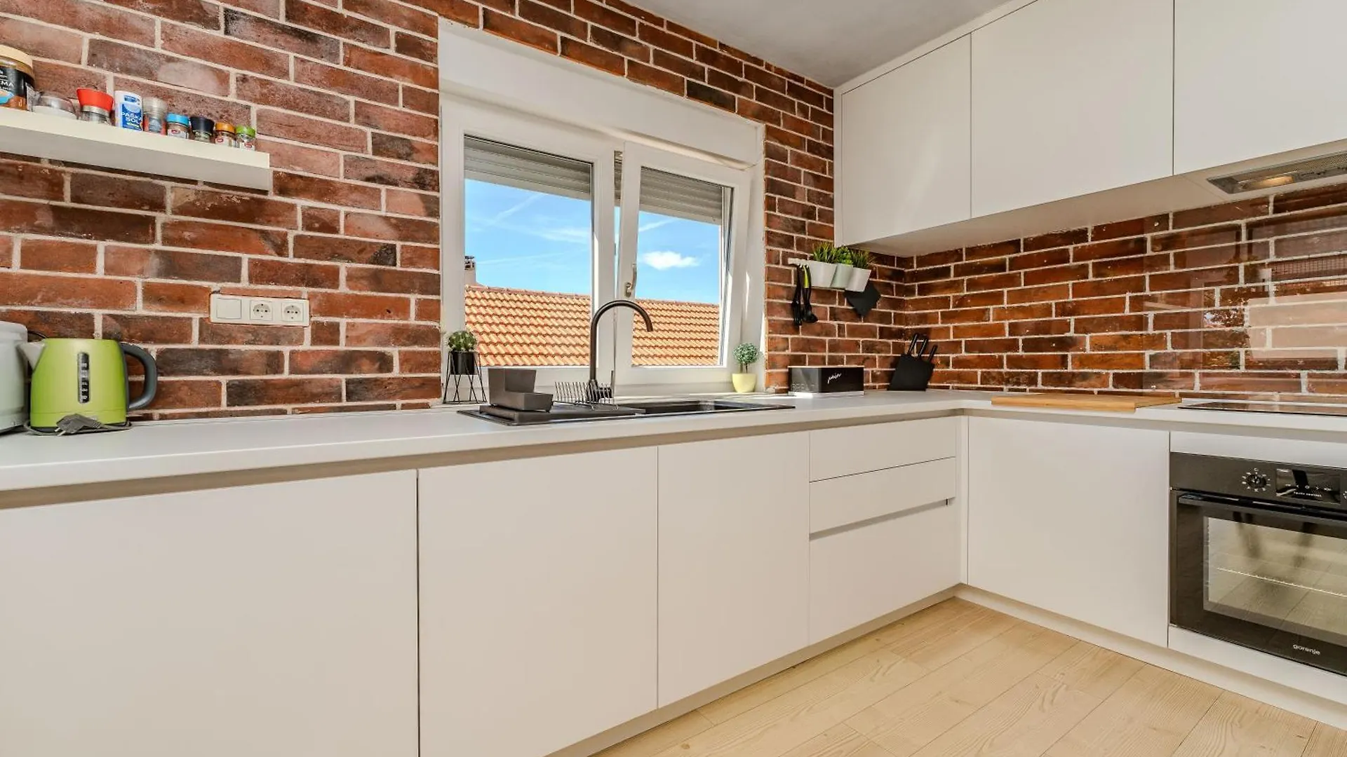 Apartments Sime Bibinje 0*,